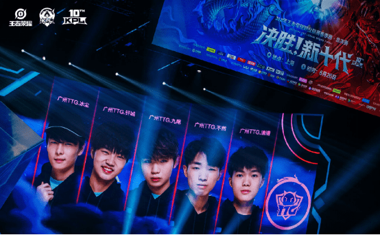 卓识更新社媒晒日常视频：我是你的最渣最花最佳男主角